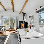 2 Bedroom Beautiful In * Тистед