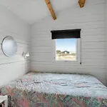 2 Bedroom Beautiful In *