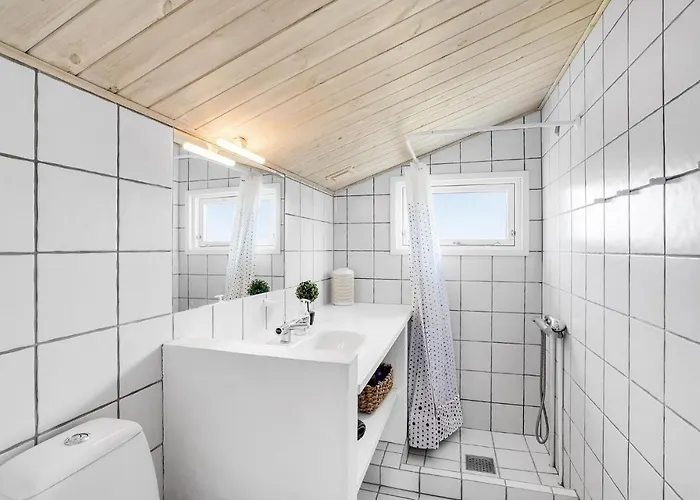 2 Bedroom Beautiful In Thisted